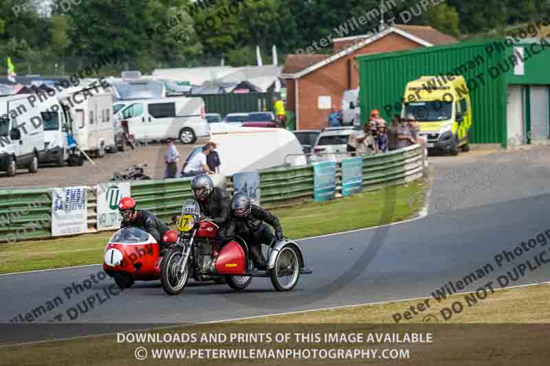 Vintage motorcycle club;eventdigitalimages;mallory park;mallory park trackday photographs;no limits trackdays;peter wileman photography;trackday digital images;trackday photos;vmcc festival 1000 bikes photographs
